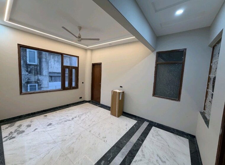 Room, lajpat nagar iii 3 Bedroom 2700 Sq.Ft. Builder Floor In Lajpat Nagar Iii Delhi 10051455