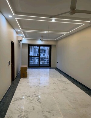 3 BHK Builder Floor For Rent in Lajpat Nagar Iii