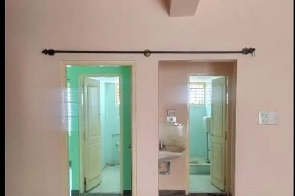 1.5 BHK + Servant Room 698 Sq.Ft. Builder Floor in Aartha Arcade