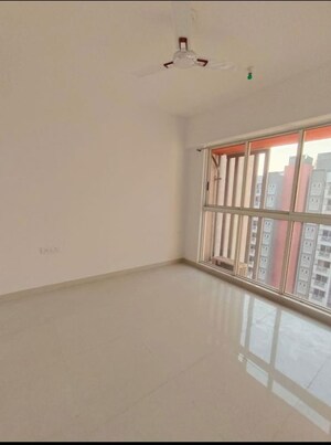 2 BHK Apartment For Rent in Godrej Emerald, Ghodbunder Road