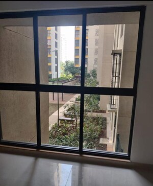 Room in 1 BHK Apartment at Godrej Emerald Vista, Ghodbunder Road – for Rent