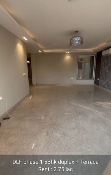 Living Room in 5 BHK Builder Floor at Dlf Phase I – for Rent