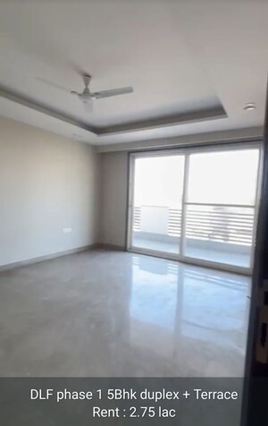 Room in 5 BHK Builder Floor at Dlf Phase I – for Rent