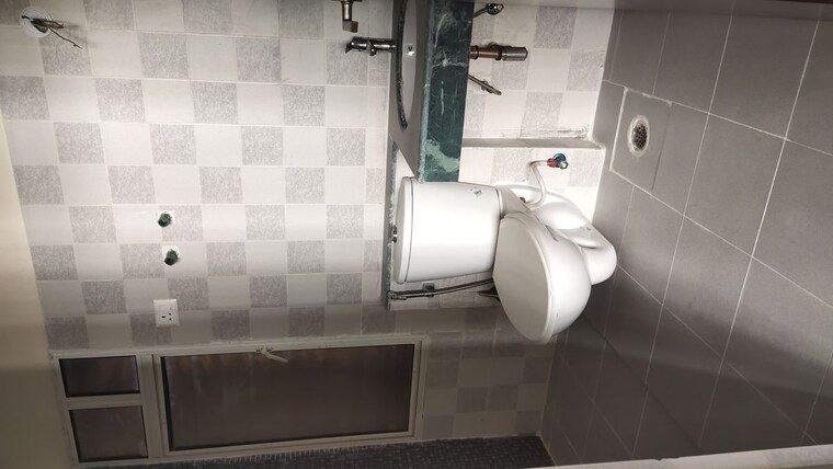 Bathroom, assotech-windsor-court 3 Bedroom 1390 Sq.Ft. Apartment In Sector 78 Noida 10051652