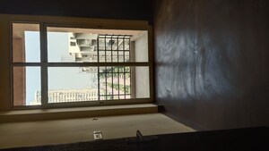 Room in 3 BHK Apartment at Assotech Windsor Court, Sector 78 – for Rent