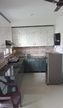 2 BHK + Pooja Room Apartment For Rent in Paras Tierea