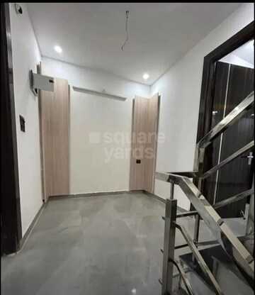Room in 2 BHK Apartment at Paras Tierea Duplex Apartments, Sector 137 – for Rent