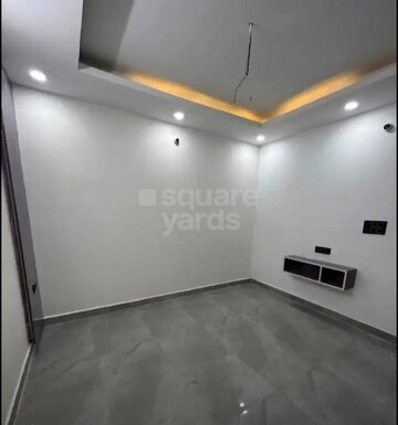 Room in 2 BHK Apartment at Paras Tierea Duplex Apartments, Sector 137 – for Rent