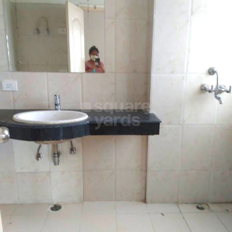 Bathroom, dosti-imperia-phase-i 4 Bedroom 1800 Sq.Ft. Apartment In Ghodbunder Road Thane 10051789
