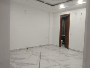 Room in 2 BHK Builder Floor at Saket – for Rent