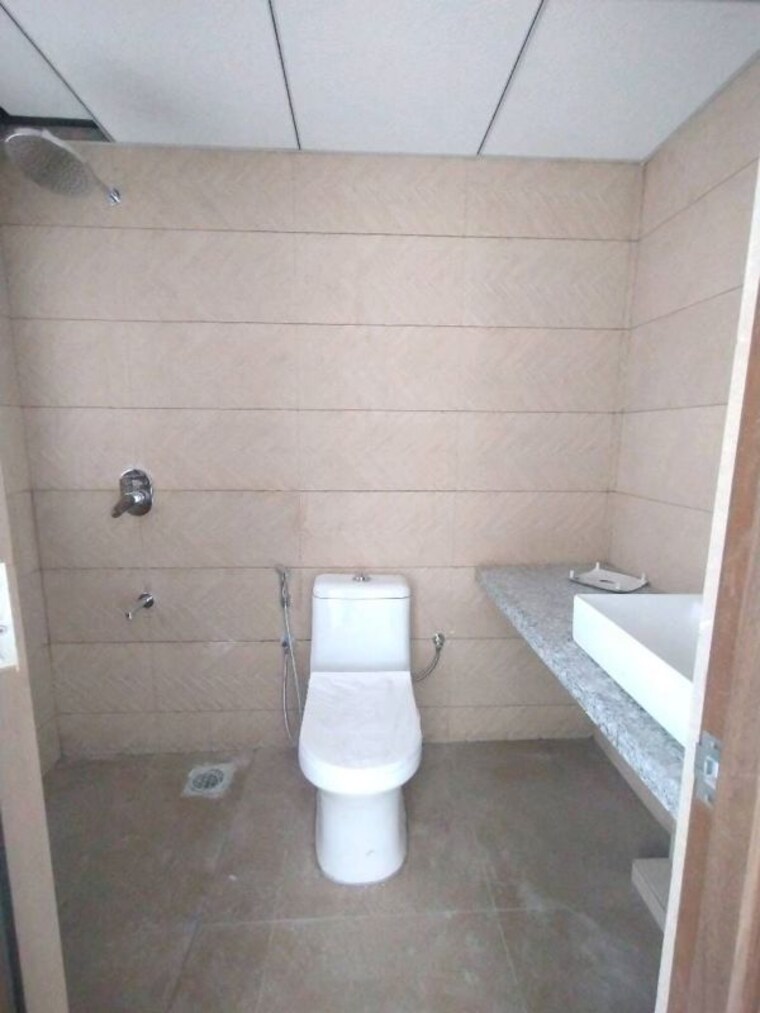 Bathroom, kalpataru-immensa 2 Bedroom 598 Sq.Ft. Apartment In Kolshet Road Thane 10051868