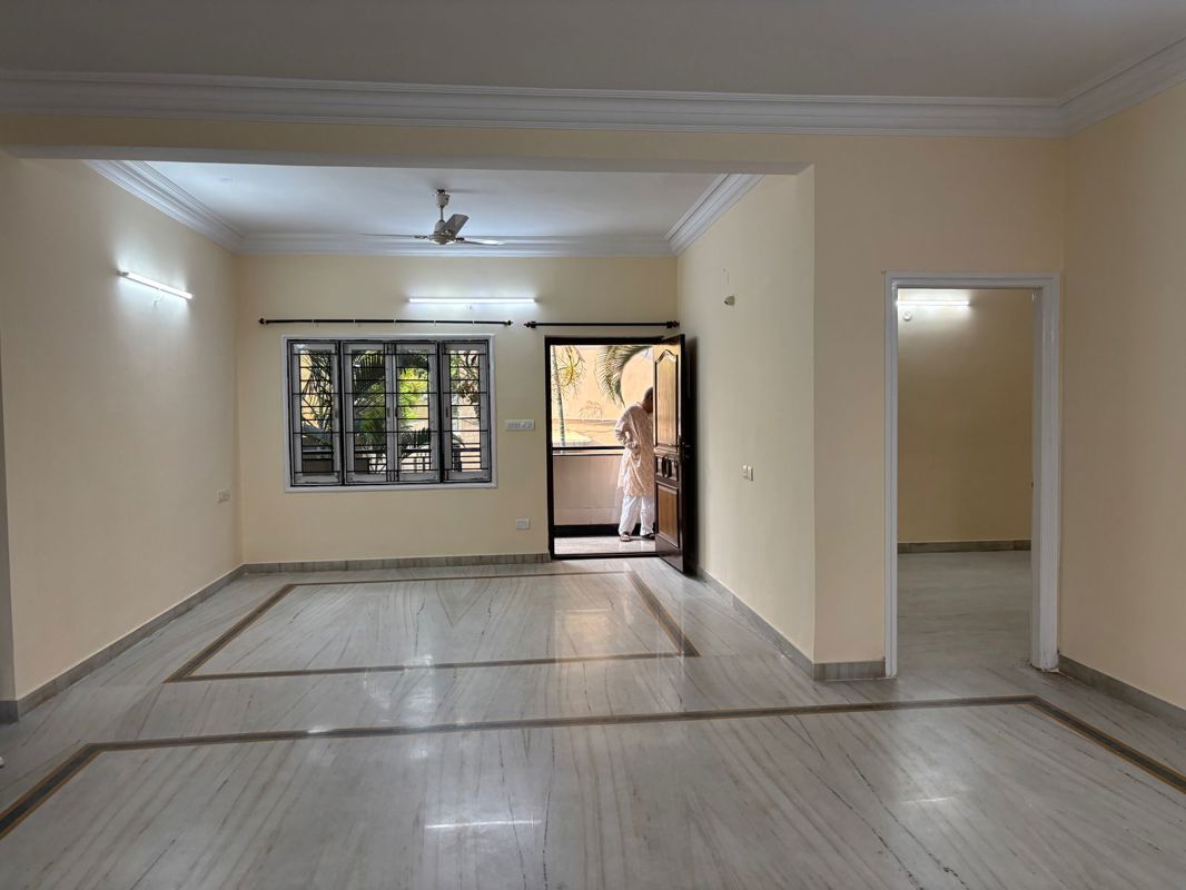 2 BHK Builder Floor For Rent in Chattarpur