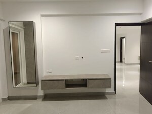 Room in 3 BHK Apartment at RNP 1, Kondapur – for Rent