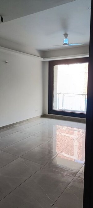 Room in 2 BHK Builder Floor at Palam Vihar – for Rent