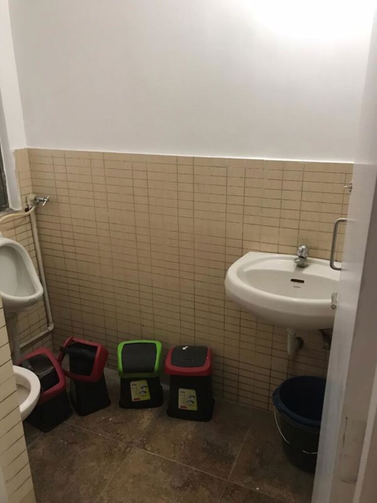 Bathroom, thaltej Commercial Office Space 885 Sq.Ft. In Thaltej Ahmedabad 10051932