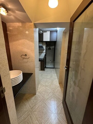 Attached Bathroom in 3 BHK Apartment at Mumbai Central Suburbs – for Rent