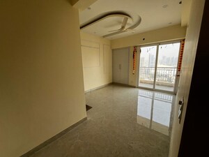 Room in 2 BHK Apartment at Hi Castle, Beta Ii Greater Noida – for Rent