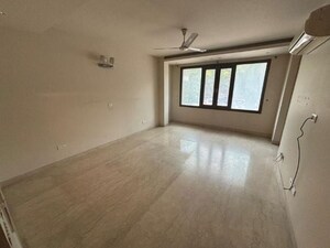 Room in 5 BHK Independent House at Chirag Enclave – for Sale