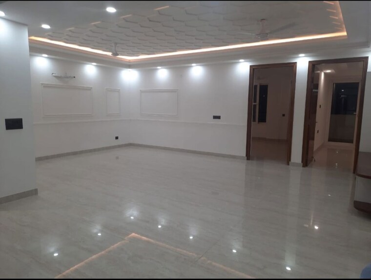 Kitchen, bptp-102-eden-estate-phase-3 3 Bedroom 1855 Sq.Ft. Builder Floor In Sector 102 Gurgaon 10051976