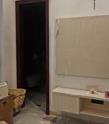 Furnished Amenities in 3 BHK Builder Floor at New Rajinder Nagar – for Sale