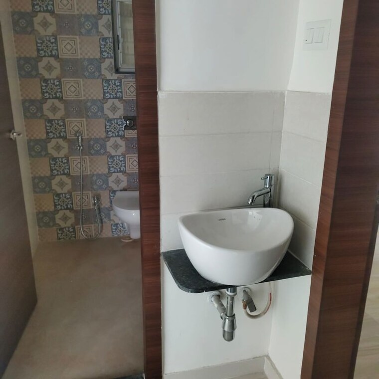 Bathroom, saheel-itrend-life-3 2 Bedroom 620 Sq.Ft. Apartment In Wakad Pune 10052118