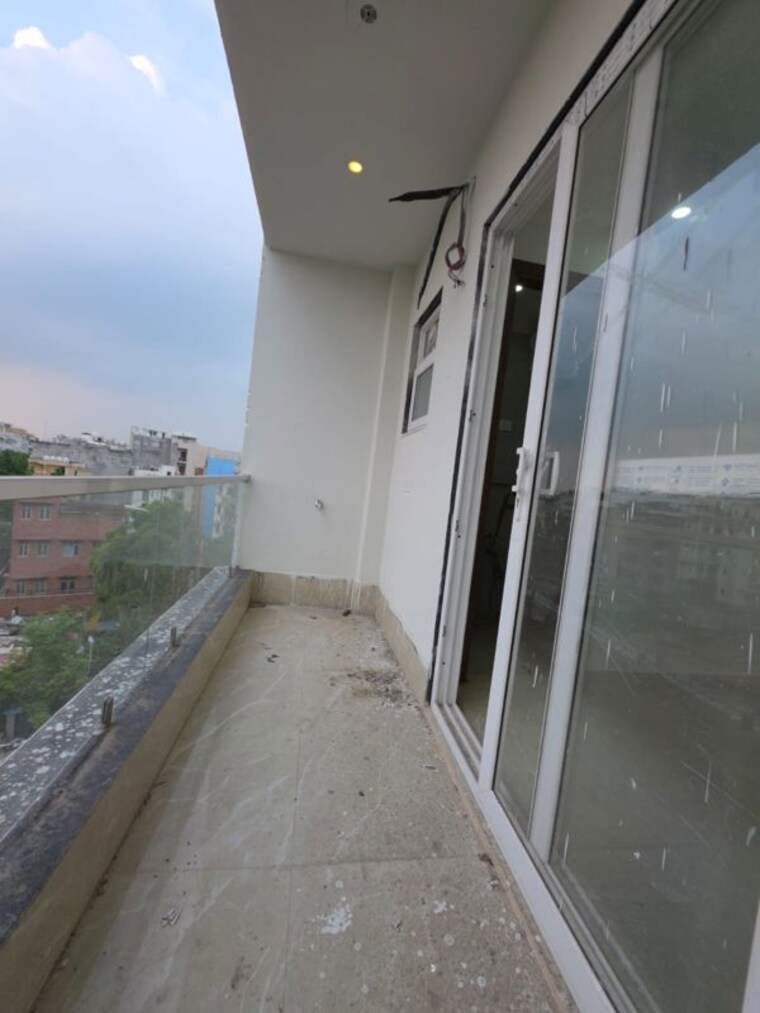 Balcony, freedom fighters enclave 2 Bedroom 1100 Sq.Ft. Builder Floor In Freedom Fighters Enclave Delhi 10052124