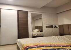 1 BHK + Pooja Room Apartment For Rent in Rakhangi Mahal