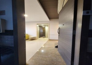 Room in 1 BHK Apartment at Rakhangi Mahal, Worli – for Rent