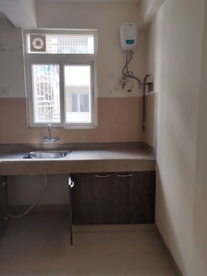 Kitchen in 3.5 BHK Apartment at Emaar Emerald Floors Premier, Sector 65 – for Rent