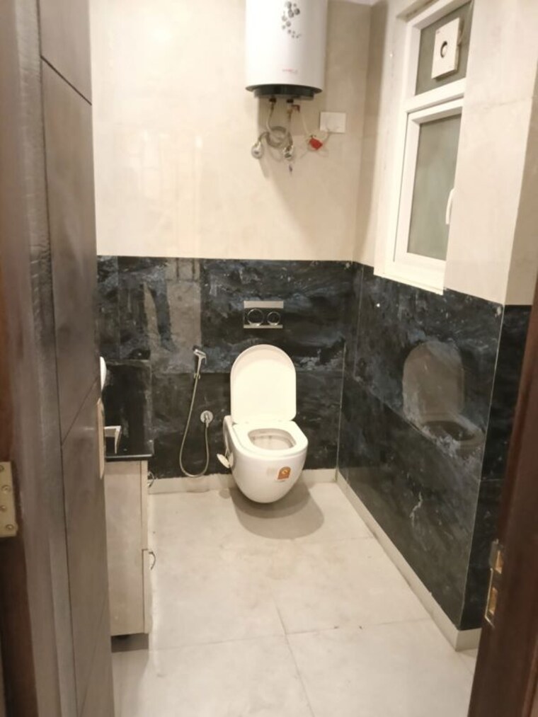 Bathroom, ansal-plaza-gurgaon 3 Bedroom 173 Sq.Yd. Independent House In Palam Vihar Gurgaon 10052240