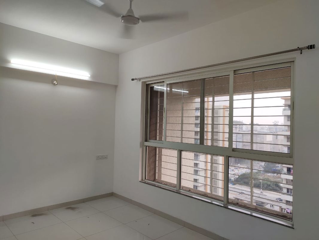 2 BHK Apartment For Sale in Kolte Patil Western Avenue