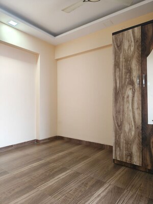 Room in 2 BHK Apartment at Juhi Lawns, Seawoods – for Rent