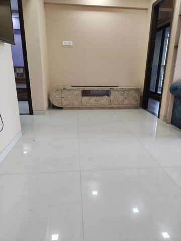 Room in 2 BHK Apartment at Juhi Lawns, Seawoods – for Rent