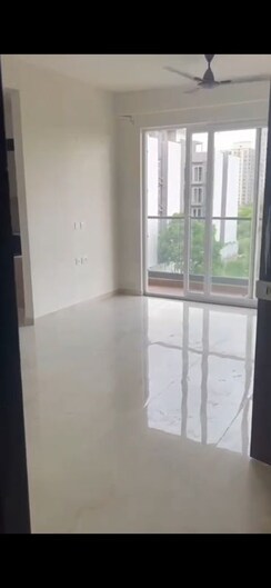 2 BHK Apartment For Rent in Smart World Gems