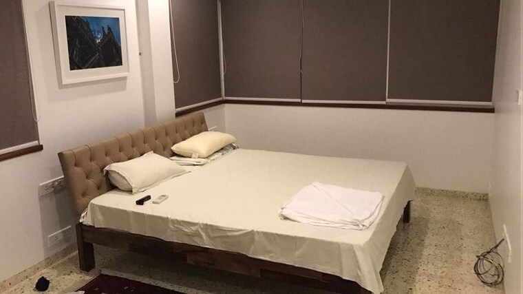 Bathroom, bandra west 2 Bedroom 700 Sq.Ft. Apartment In Bandra West Mumbai 10052327