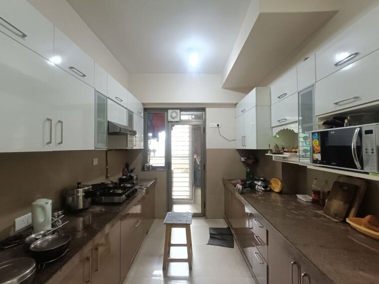Kitchen, bptp-gaia-residences 3 Bedroom 2106 Sq.Ft. Apartment In Sector 102 Gurgaon 10052380