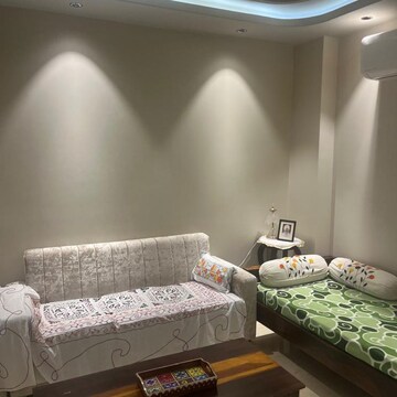 Bedroom in 3 BHK Builder Floor at New Rajinder Nagar – for Sale