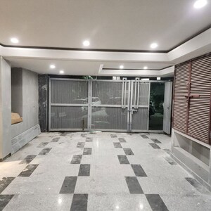 Parking in 3 BHK Builder Floor at East Patel Nagar – for Sale