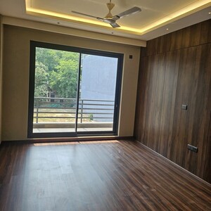 Room in 3 BHK Builder Floor at East Patel Nagar – for Sale