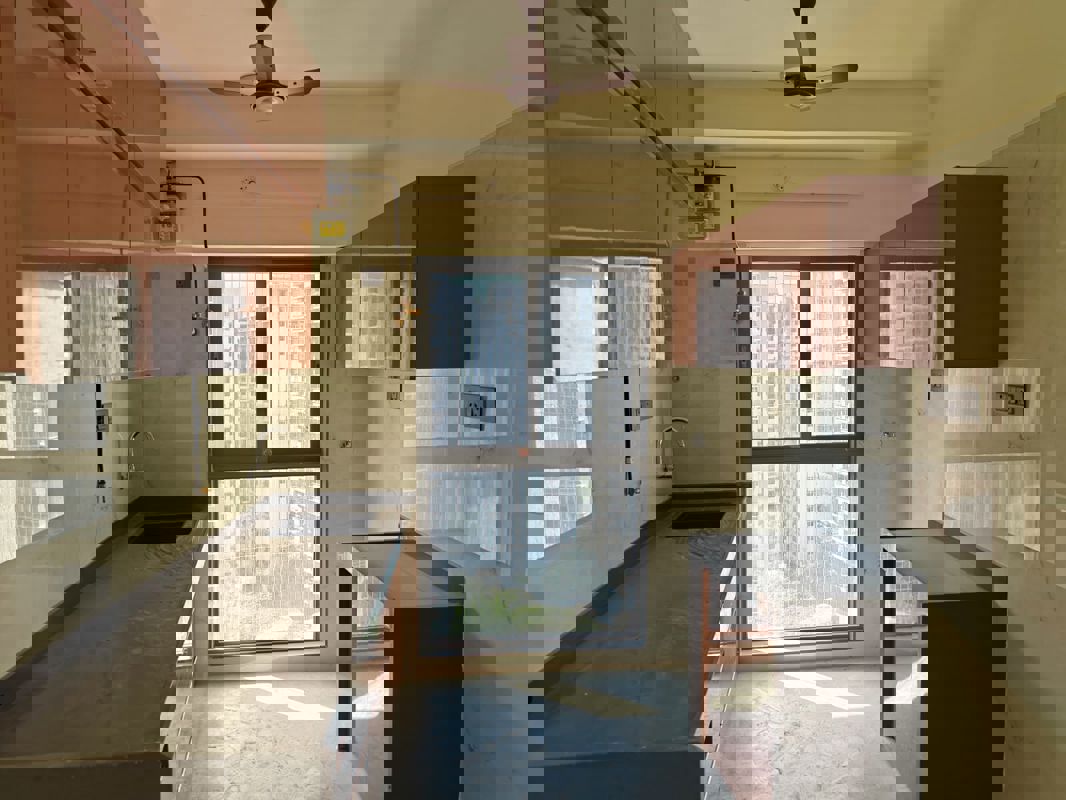 2 BHK 600 Sq.Ft. Apartment in Acme 36 Allure