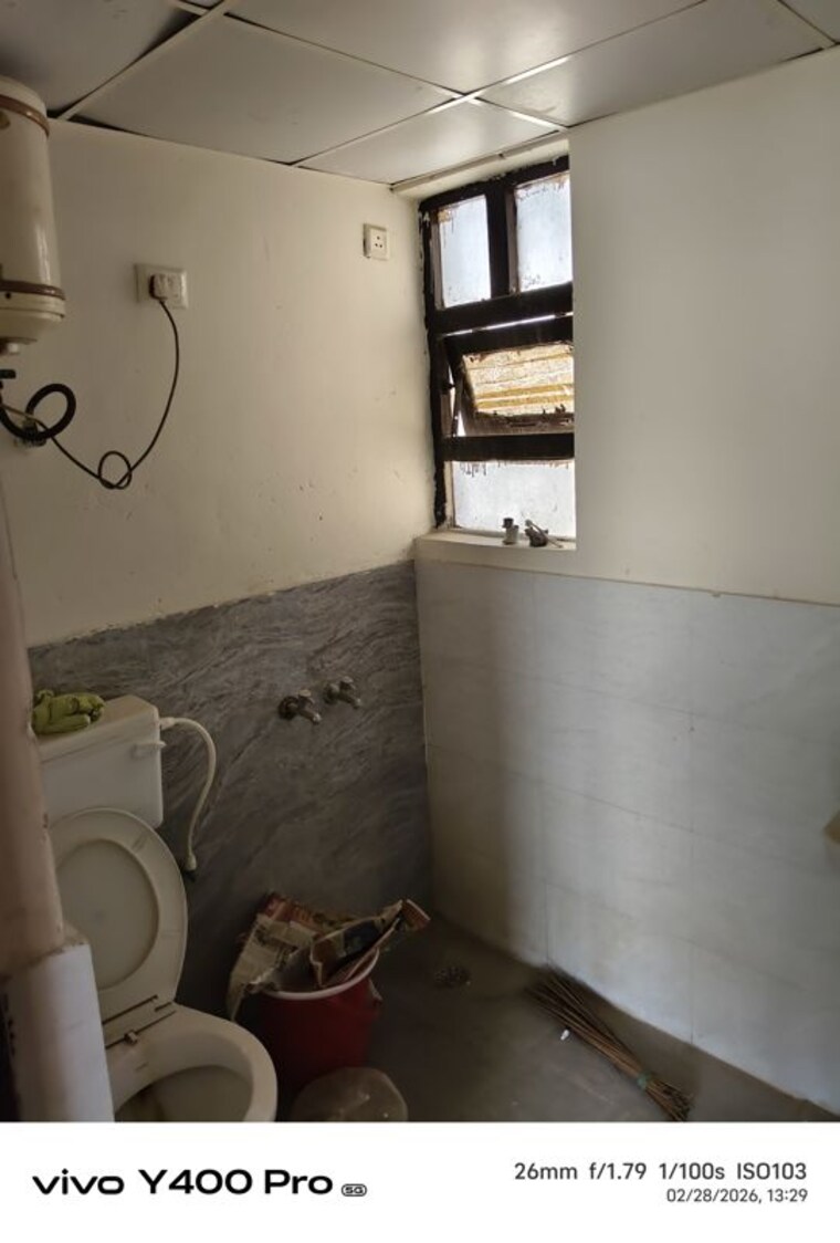 Bathroom, auric-city-homes 2.5 Bedroom 645 Sq.Ft. Apartment In Sector 82 Faridabad 10052577