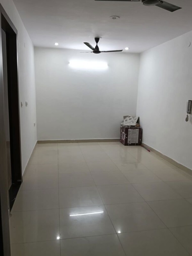 Room, uttam nagar 2 Bedroom 765 Sq.Ft. Apartment In Uttam Nagar Delhi 10052482