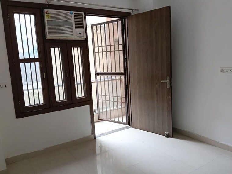 Room, uttam nagar 2 Bedroom 765 Sq.Ft. Apartment In Uttam Nagar Delhi 10052482