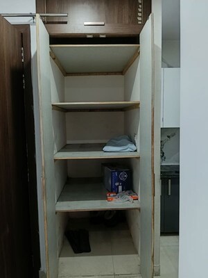 Furnished Amenities in 2 BHK Apartment at Uttam Nagar – for Rent