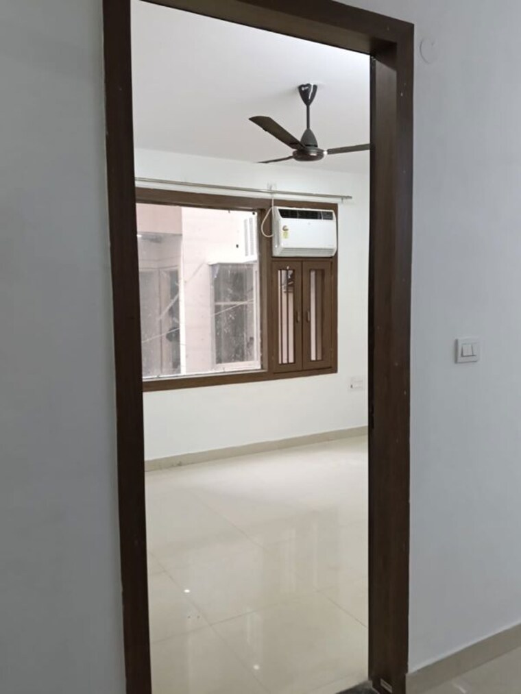 Room, uttam nagar 2 Bedroom 765 Sq.Ft. Apartment In Uttam Nagar Delhi 10052482