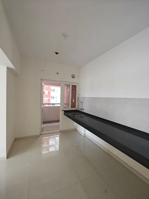 Room in 3 BHK Apartment at Avon Vista, Balewadi – for Rent