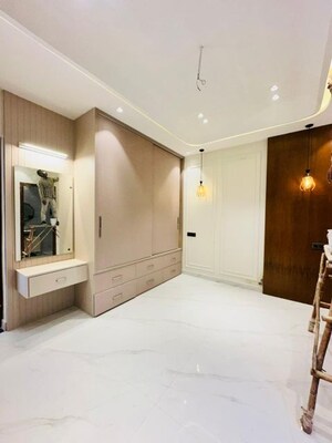 Room in 4 BHK Independent House at Sunny Enclave – for Sale