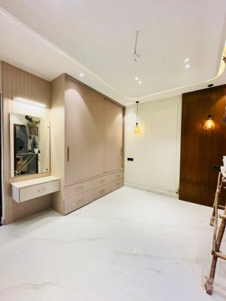 Room, sunny enclave 4 Bedroom 150 Sq.Yd. Independent House In Sunny Enclave Mohali 10052603