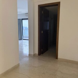 Room in 4 BHK Apartment at Sunteck Signia Pearl, G Block Bkc – for Rent