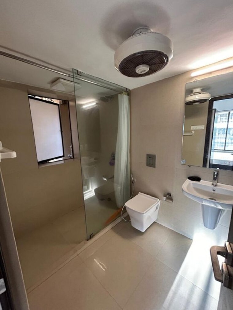 Bathroom, bandra west 2 Bedroom 700 Sq.Ft. Apartment In Bandra West Mumbai 10052592
